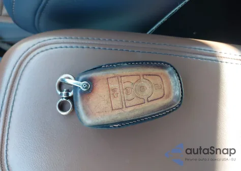 2023 Ford Maverick Lariat z USA, uszkodzony, nr VIN 3FTTW8E32PRA54035